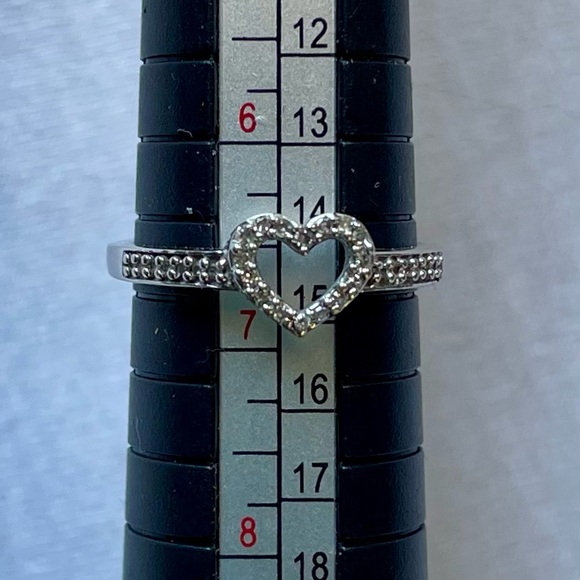 10K Gold and Sapphire Ring - Picture 2 of 6